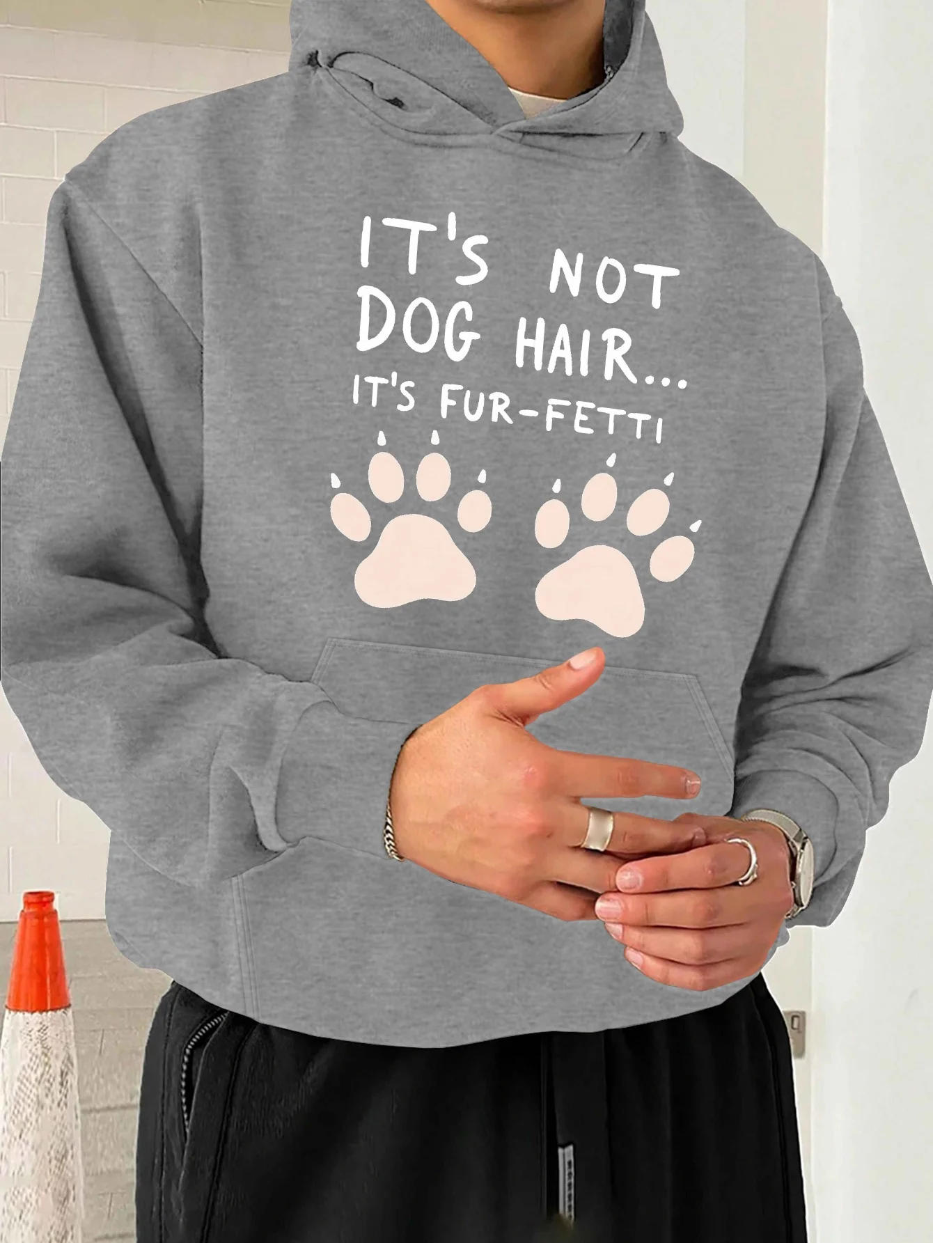 سويت شيرت رجالي بقلنسوة كبير الحجم - "It's FUR-tiffi" مطبوع عليه فراء كلب مضحك، قميص بلوفر كاجوال أخضر