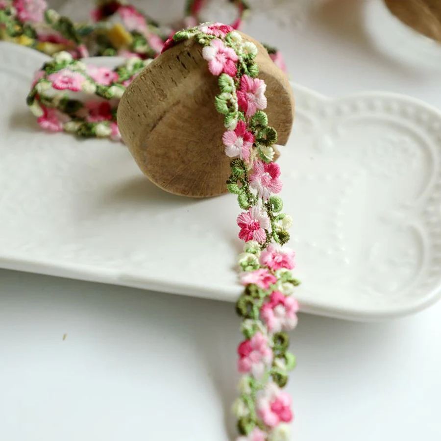 1 Yard bestickte Blumen-Spitzenbesatz, Hochzeitskleid-Bänder, Stoffbesatz, DIY-Handwerk, 2 cm breit – Detail 7