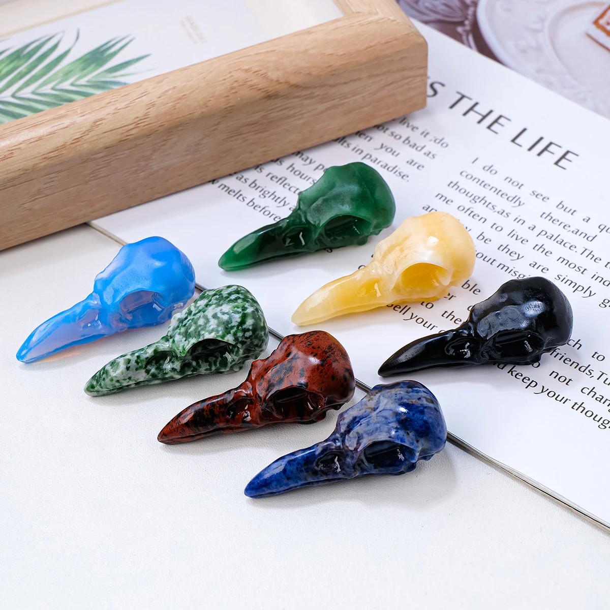 1PC Natural Crystal Stone Crow Skull Carving Obsidian Aventurine Quartz Home Decor Halloween Magic Energy Healing Gem Craft Gift