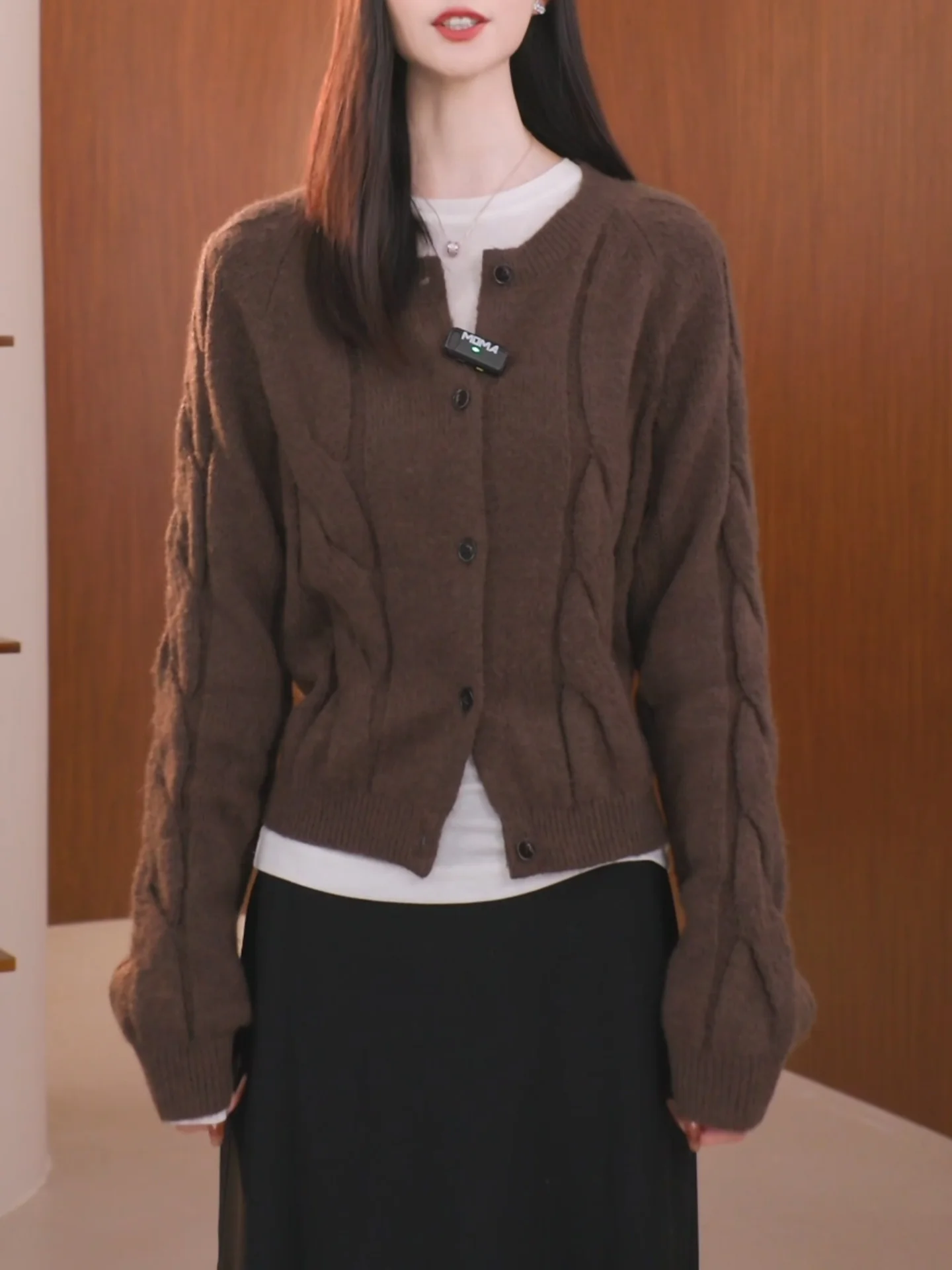 

Карамельный женский свитер с круглым вырезом и узором «косы», вязаный, с длинными рукавами, базовый, для повседневной носки, премиум-класса, в корейском стиле