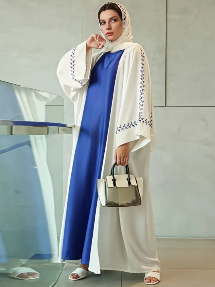 

Luxurious Abaya Sophisticated Modest Cardigan-Style Abaya Intricate Embroidered Batwing Robe Flowing Open-Front Hijab Gown