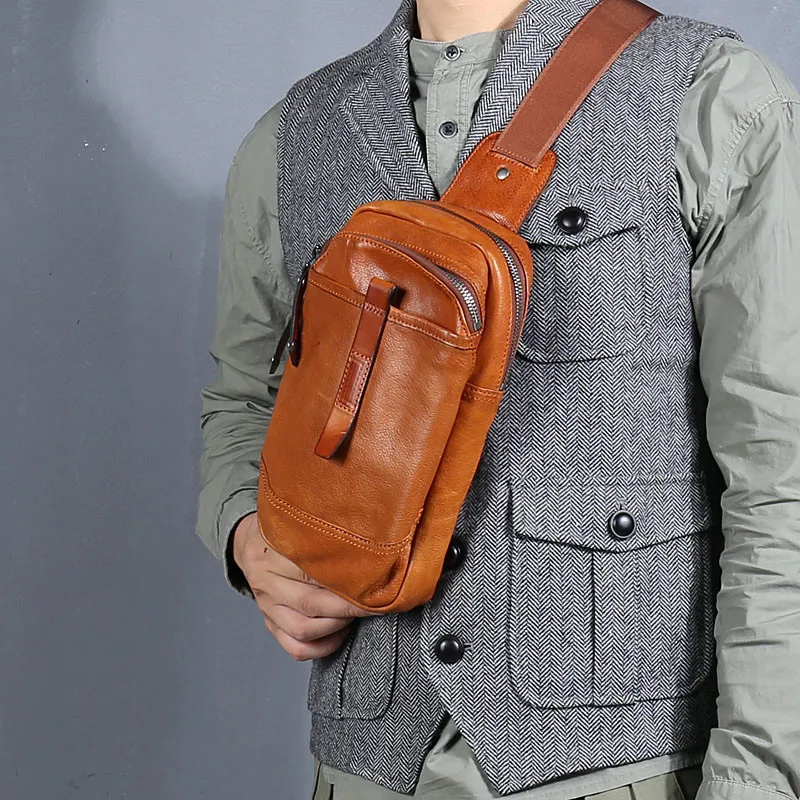 High quality soft first layer cowhide men's chest bag fashion vintage genuine leather daily light sports tablet messenger bag