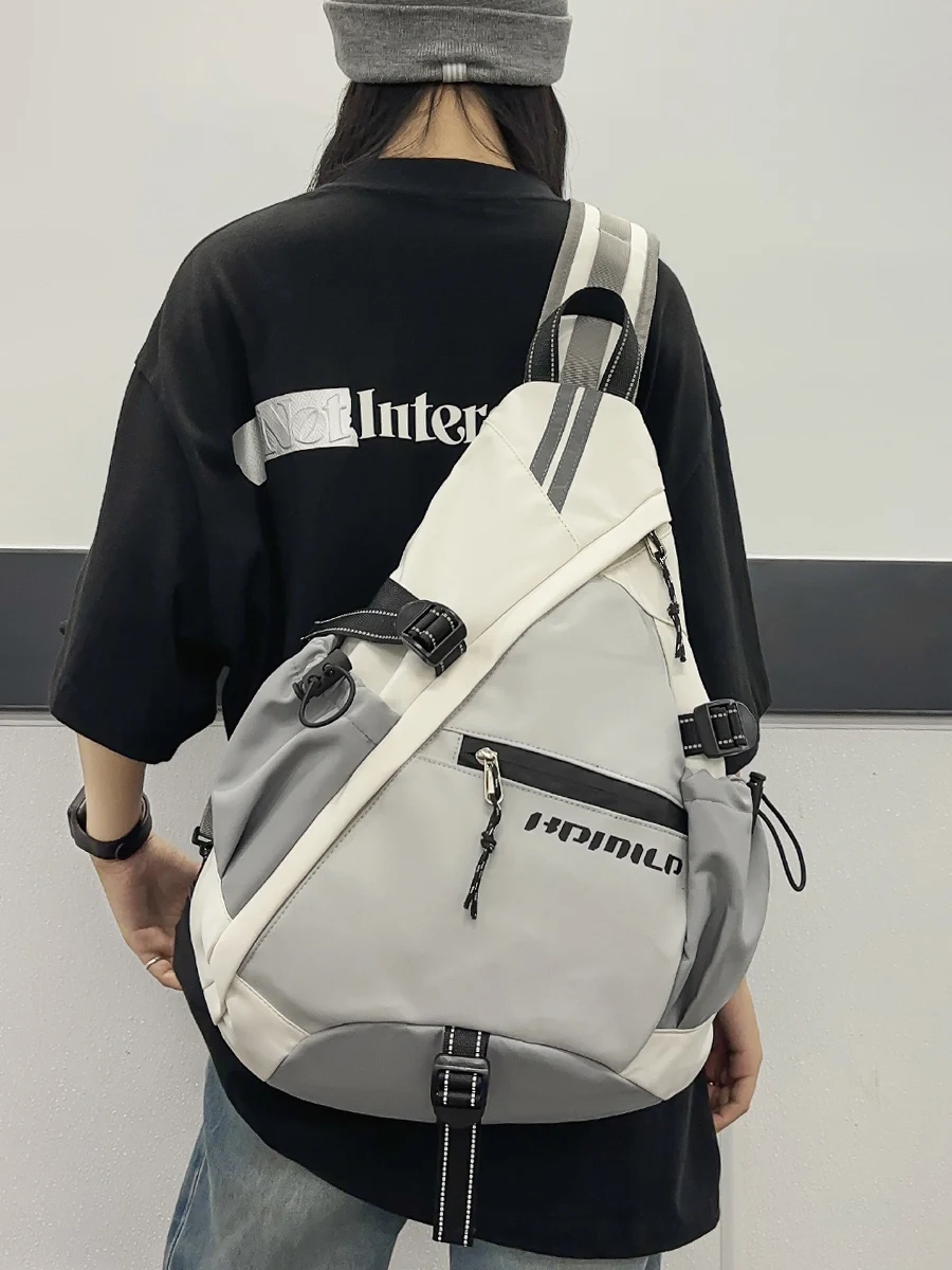 夜間走行用反射バックパック ユニセックス 大容量 スポーツスタイル メンズ クロスボディバッグ トレンディなストリートウェア ナイロン トラベルパック