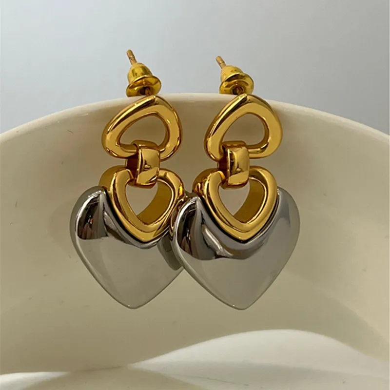 Europe And The United States Love Minority Light Luxury Fashion Earrings Suitable For Women Commute With Accessories