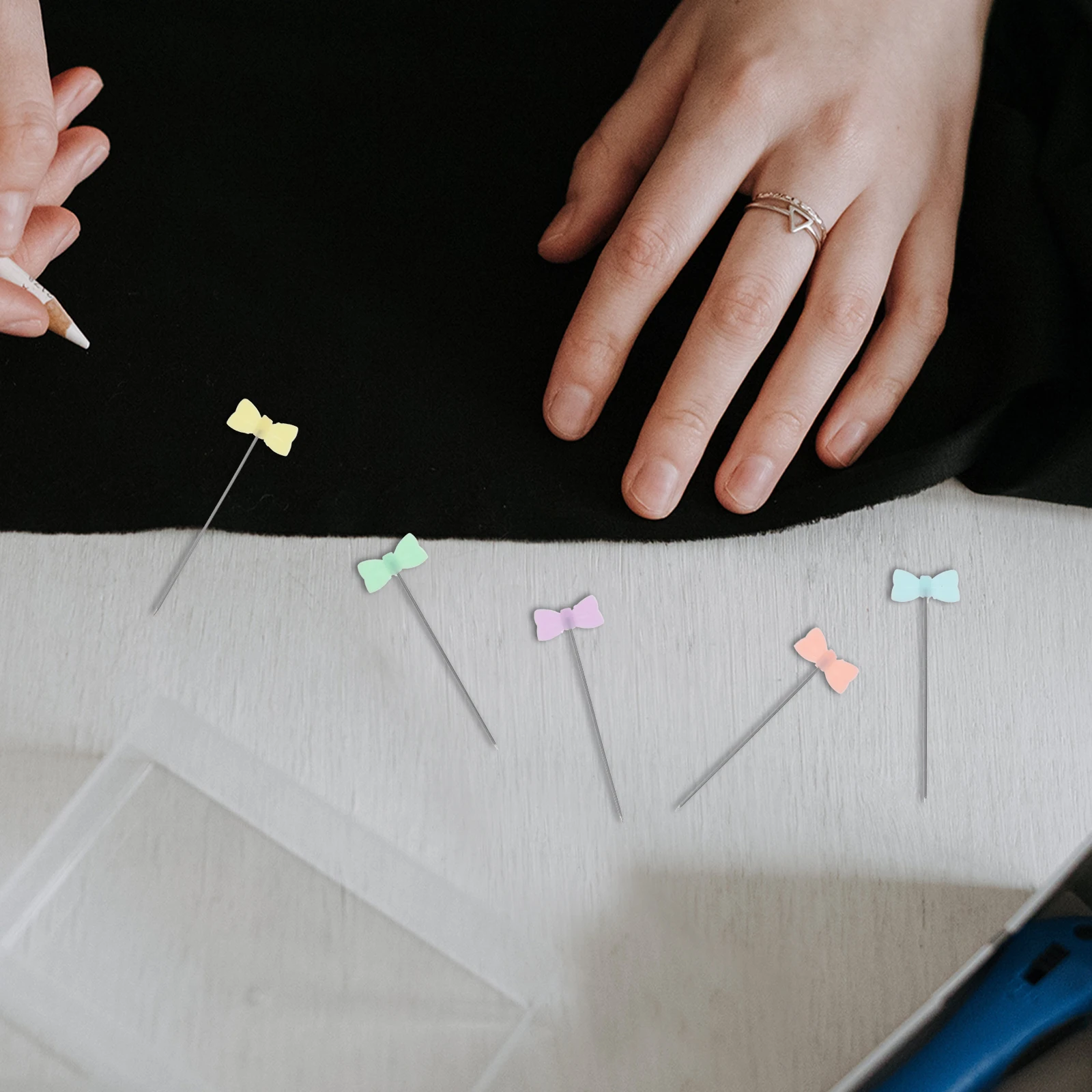 

100Pcs Durable Butterfly Head Pins Unique Sewing Needles for Corsage Wedding Bouquet DIY Craft Embroidery Supplies