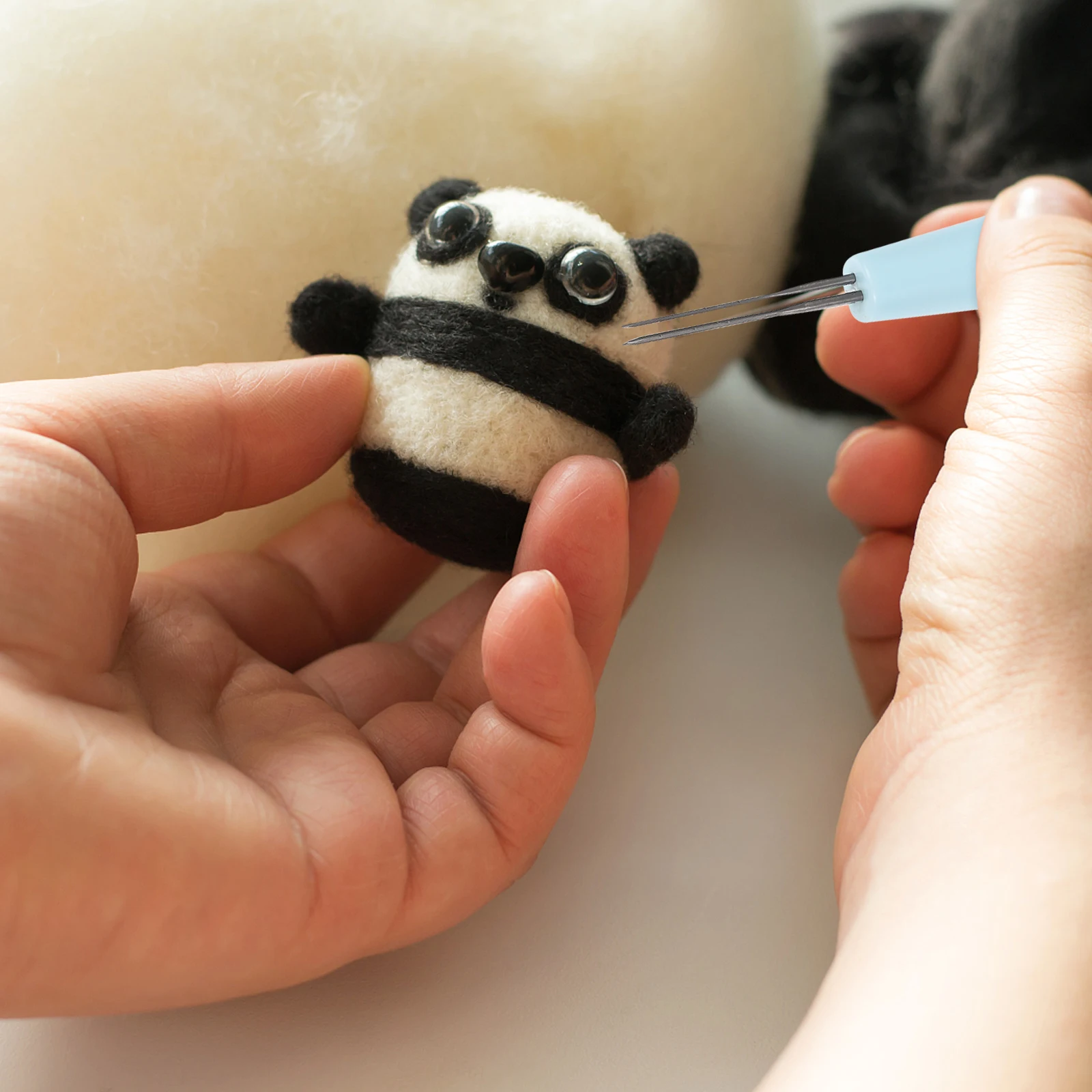 

2Pcs Punch Needle Embroidery Set Felt Sewing Tools Kit Threader DIY Home Decor Wall Hanging Projects Craft Supplies