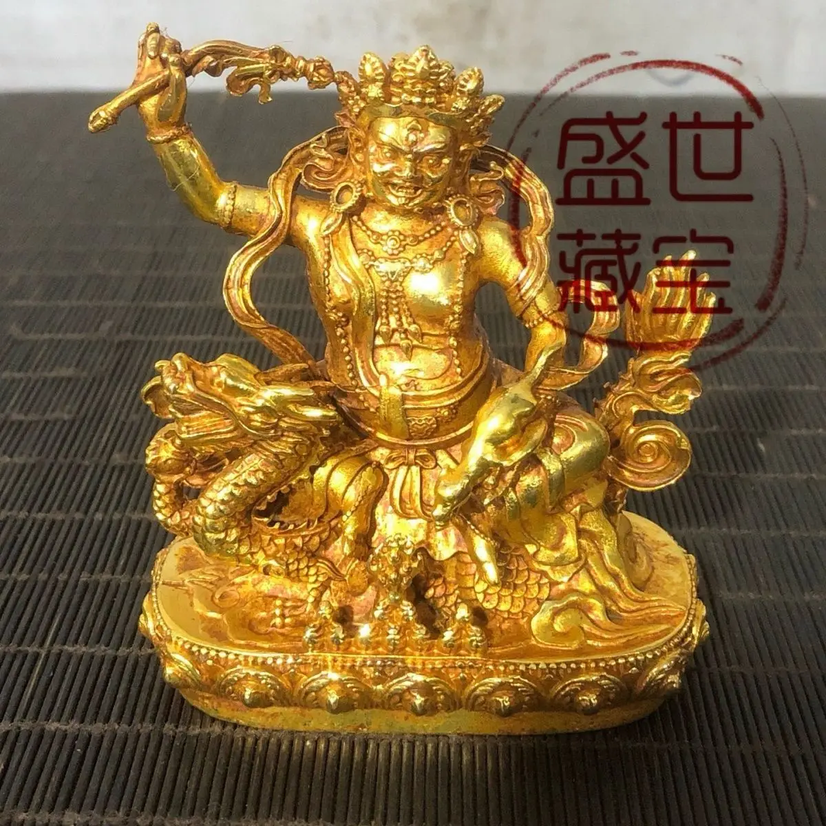 Gilt Tibetan white god of wealth dharma protector buddha statue six-armed mahakala Ornament Decoration Tea Pet Figurines