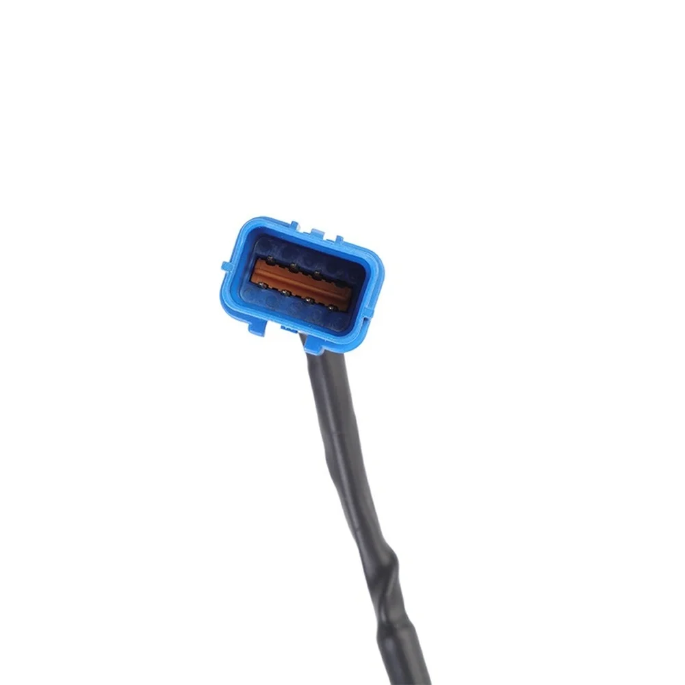 

Car Reverse Camera with 720x480 Resolution and 360 Degree Rotational Adjustment for Flexible Installation Angles