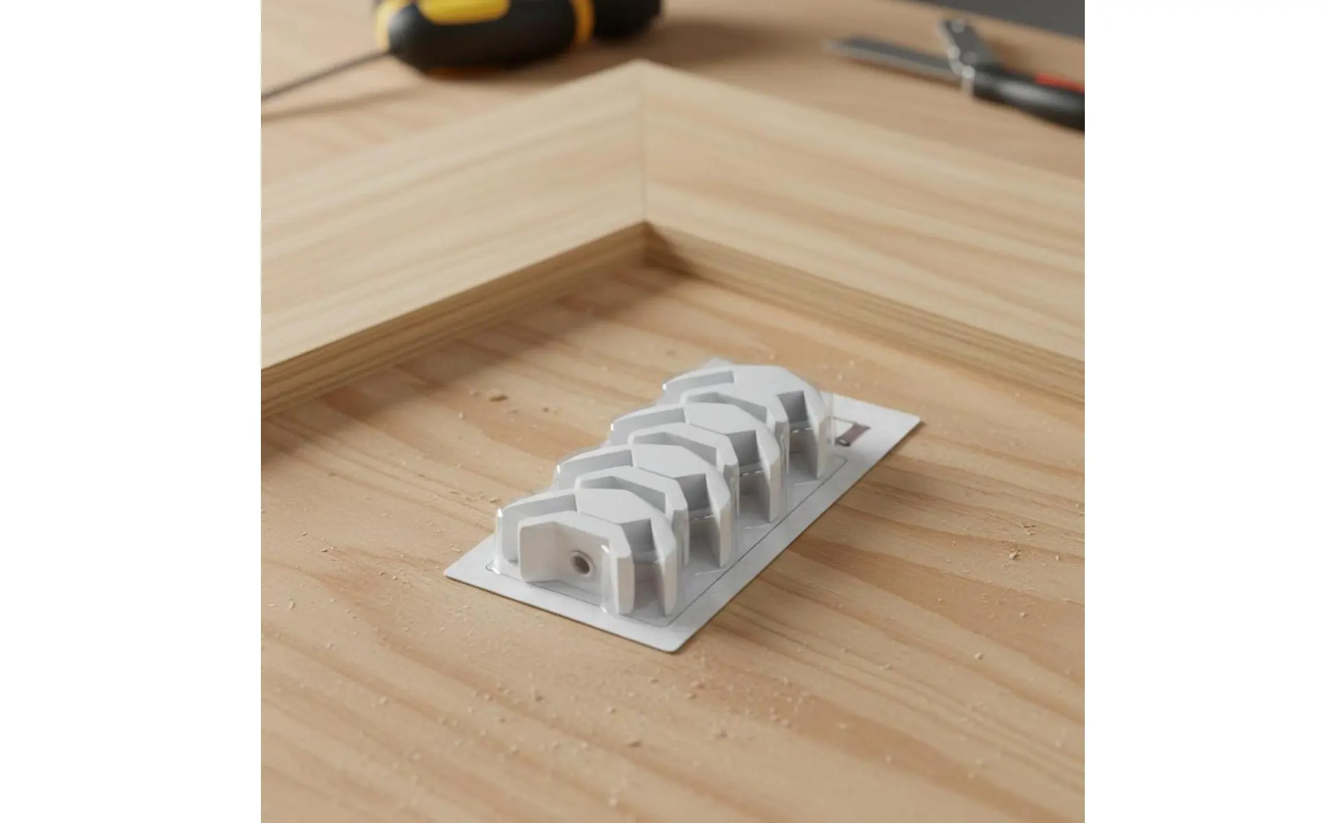 90 Degree Panel Clamp Easy Assembly Interchangeable Furniture Connector Wood Board Joiner for DIY Hobbyists