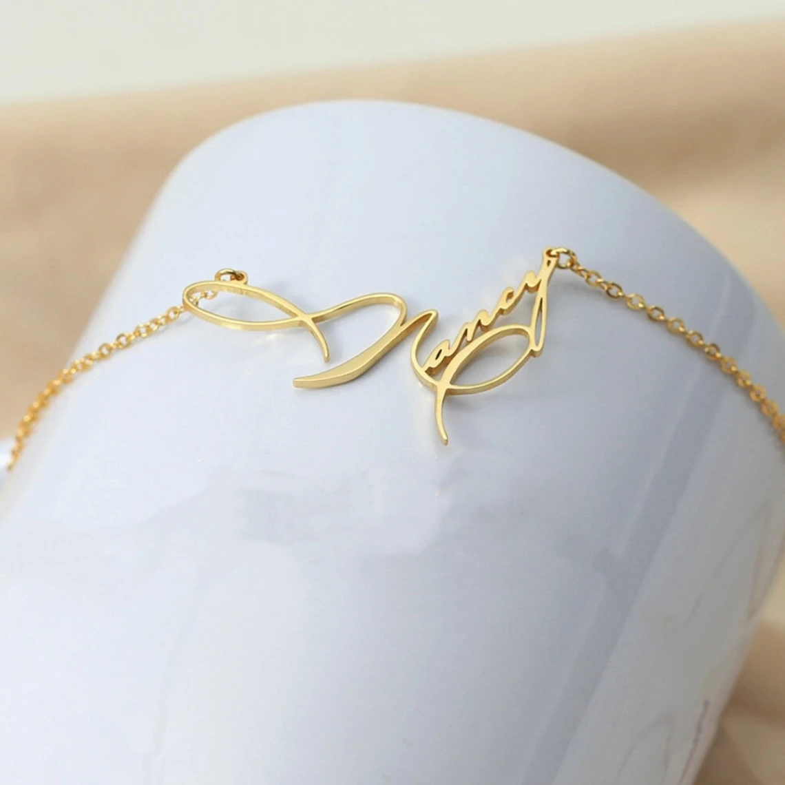 

Custom Cursive Script Art Font Name Necklace Women Girl Party Jewelry Stainless Steel Personalized Nameplate Pendant Necklace