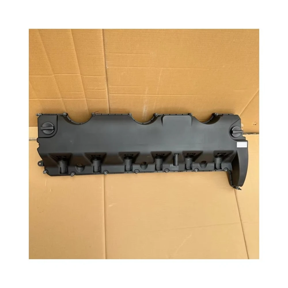 Engineering machinery engine valve cover