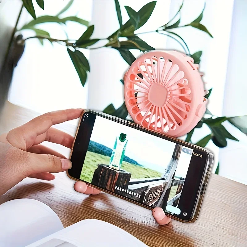 1 PC Nowy przenośny mini wentylator USB Octopus Regulowany wentylator ze światłem Elastyczny statyw do wózka Biurko Wielofunkcyjna scena