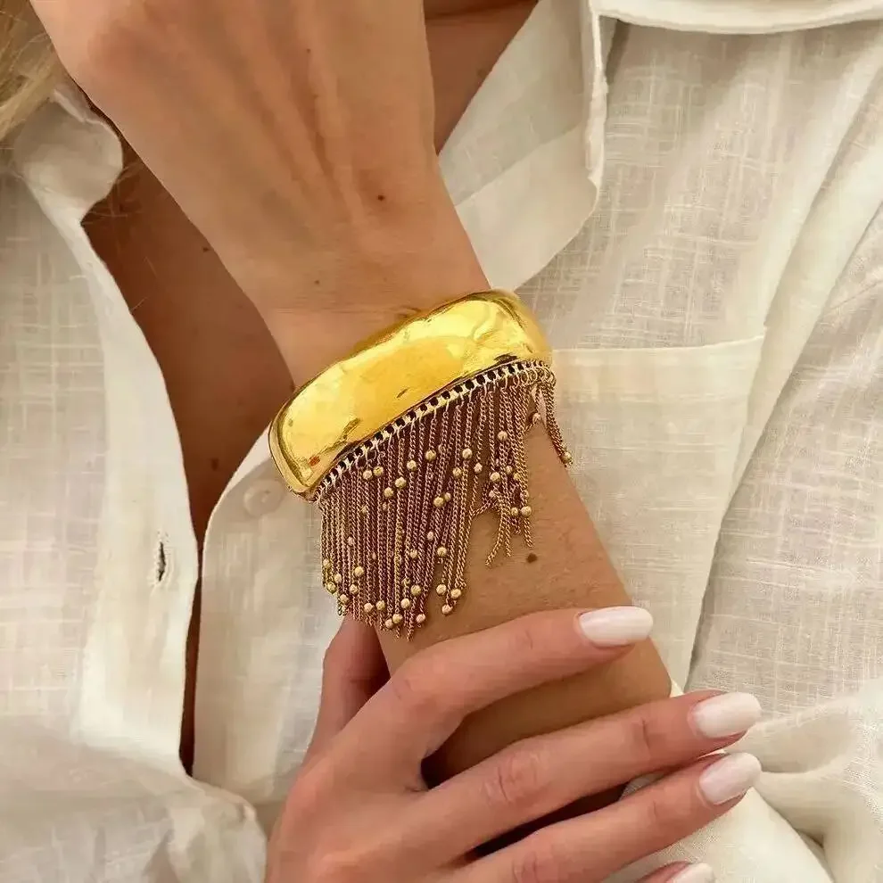 

2026 New Fashion Bohemia Style Round Geometric Wide Bangles for Women Vintage Gold Color Tassel Bracelet Banquet Party Jewelry
