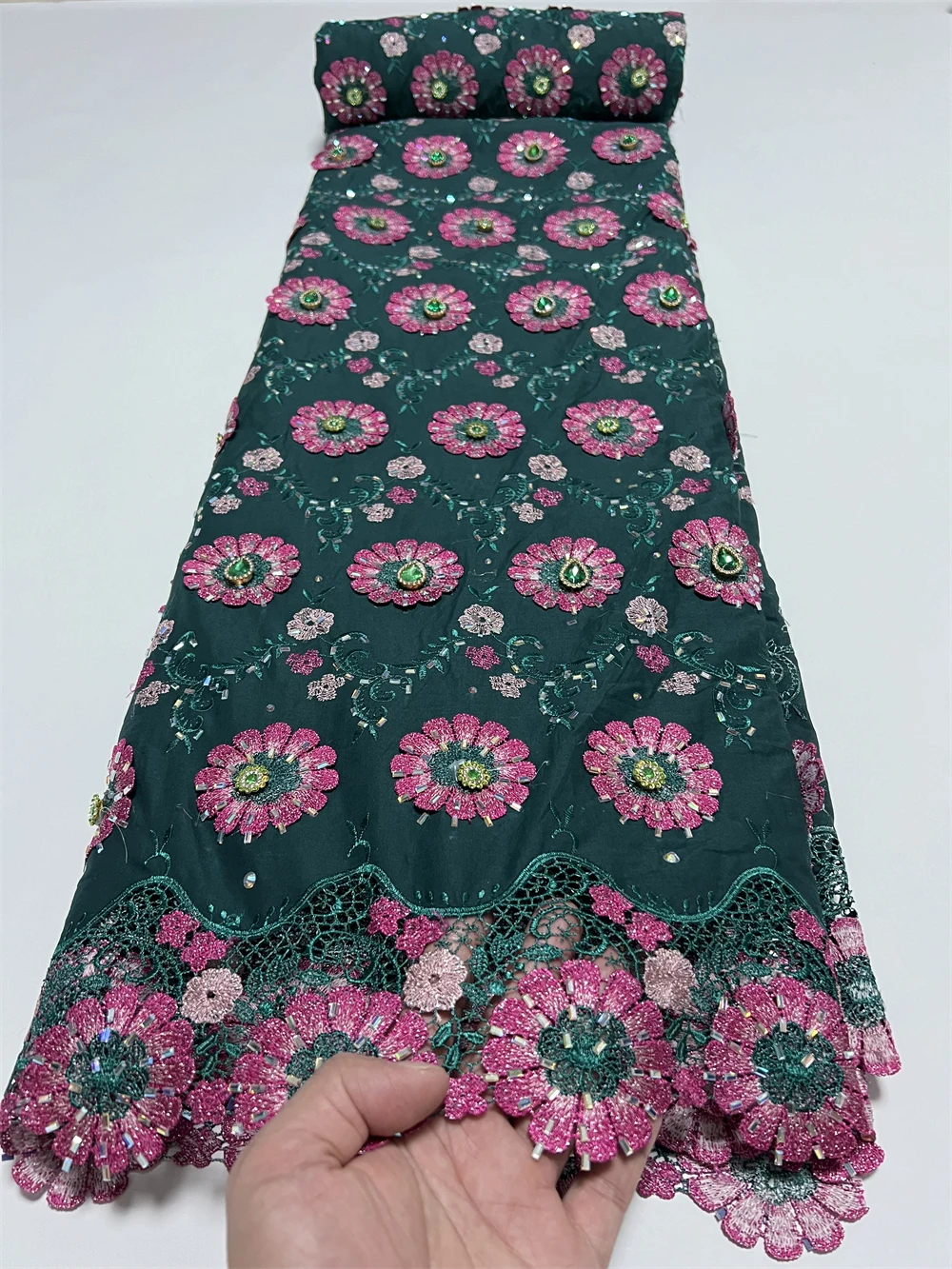 2026 New African Lace Fabric Nigerian Tulle Embroidered Bridal Gown Material Soft Cotton Damask for Wedding Party Dresses 5Yards