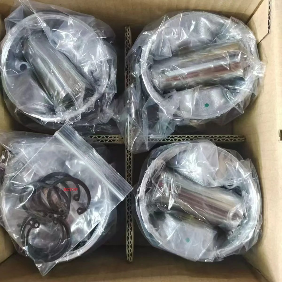 

4pcs/set Pistons for Santa Fe 2.0 D4EA Diesel Engine
