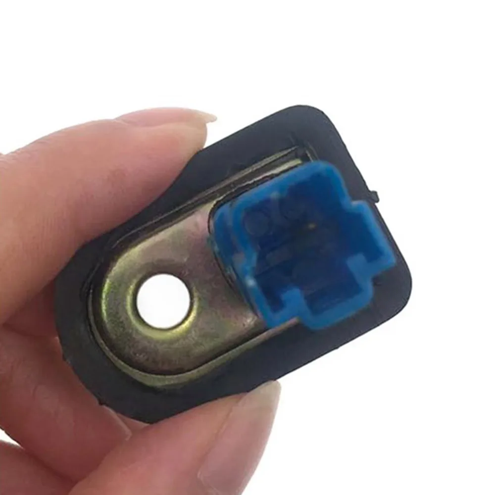 1PC Car Door Lamp Switch Black/Blue Plug High Quality Door Light Switch For Car Pajero Cheetah V31V32V33CS6 MB861149