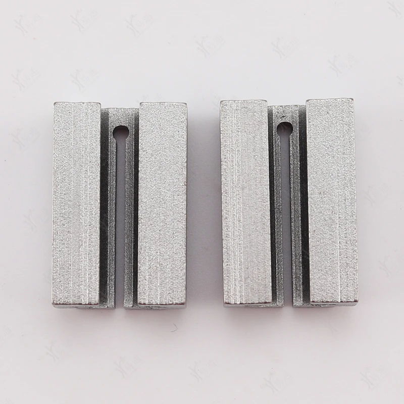 JMCKJ 2PCS/LOT Triangle Magnetic Key Clamp For Vertical Key Machine General Auxiliary Hardware Supplies