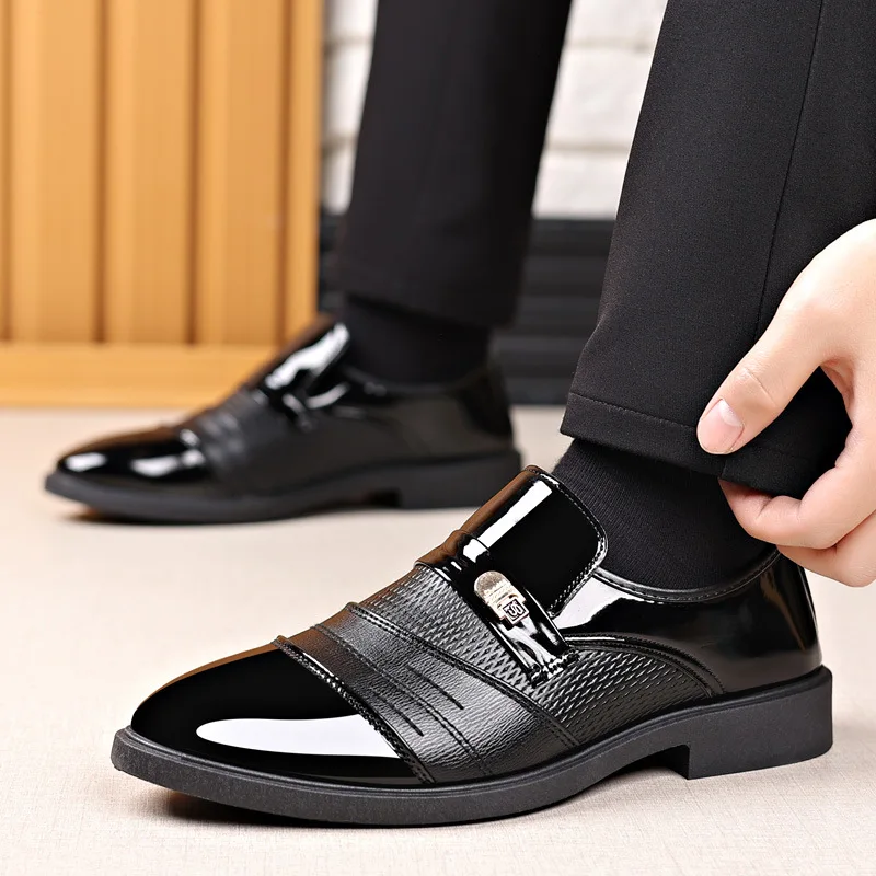 

Men's Slip on Business Shoes Glossy Pointed Toe Uniform Modern Office Shoes Suitable for Office Evening Party Loafers for Men