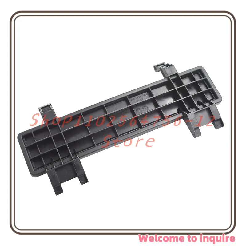 

Suitable for Mercedes-Benz GLA200 220 260 Air Conditioning Filter Element Cover Automobile Air Conditioning Filter Element Cover