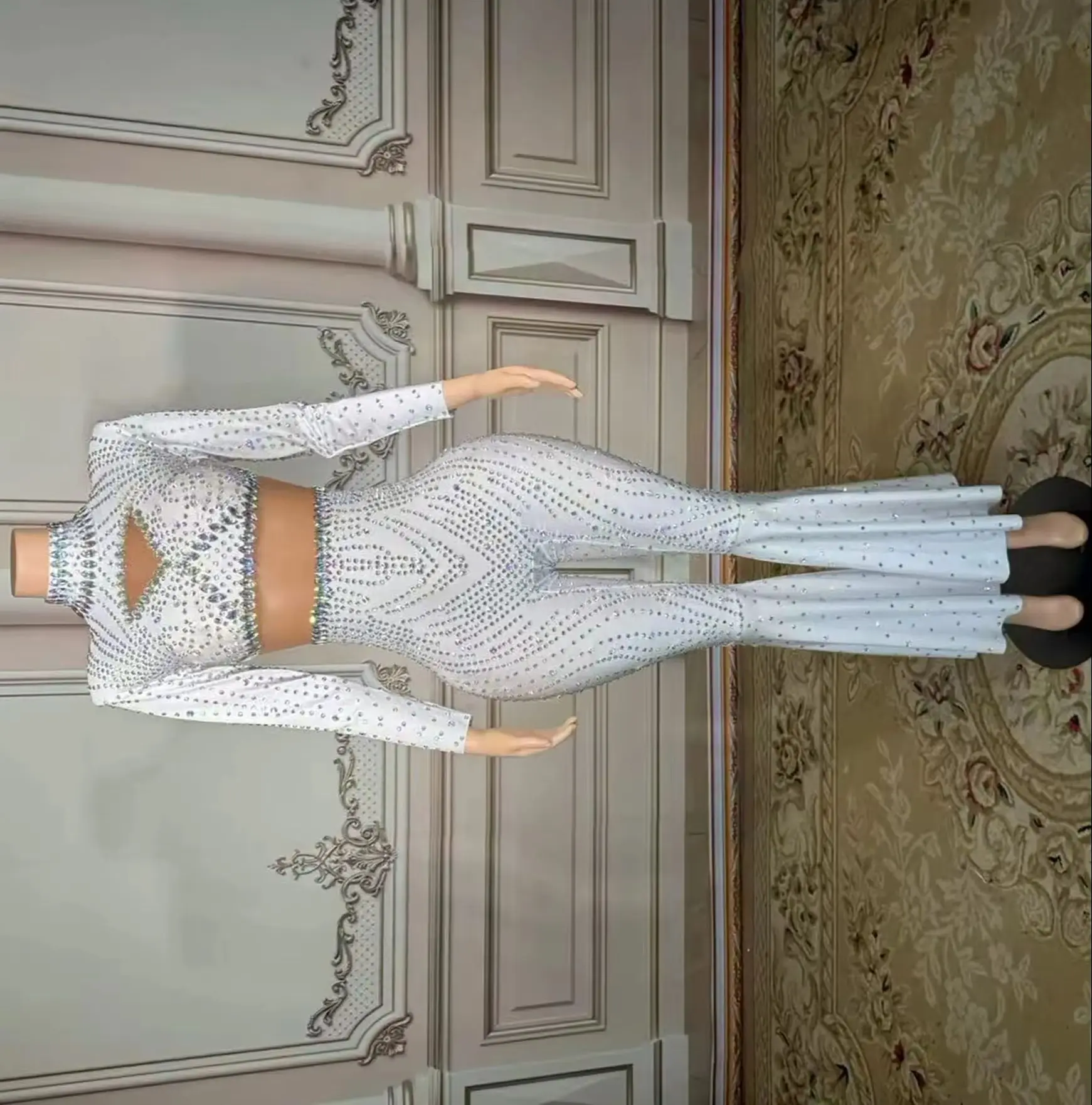 

Pearls Rhinestone Long Sleeve Spandex Bodysuit Bodycon Romper Women Night Club Dance One Piece Jumpsuit