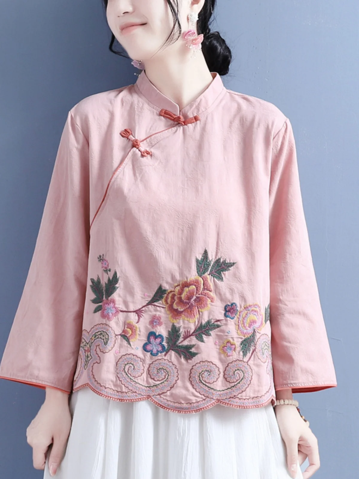 

Женская футболка с вышивкой и воротником в стиле ретро, с длинным рукавом, весна-осень, свободного кроя, тонкая, утягивающая, из хлопка и льна