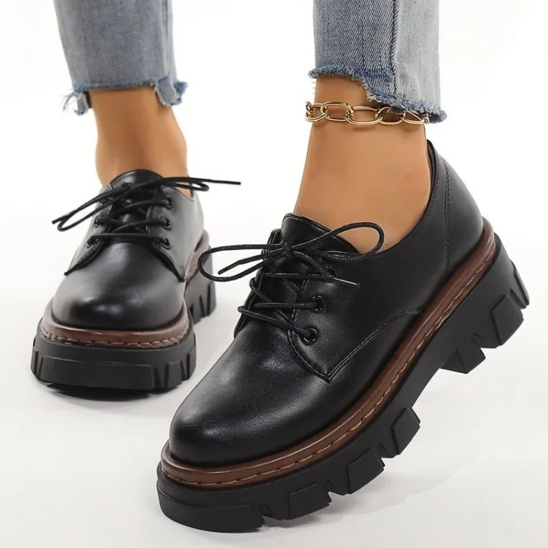 2024 New British Style Thick Bottom Winter Warm Girl\'s Shoes Women\'s Autumn and Winter Black Leather Shoes Oversized Shoes