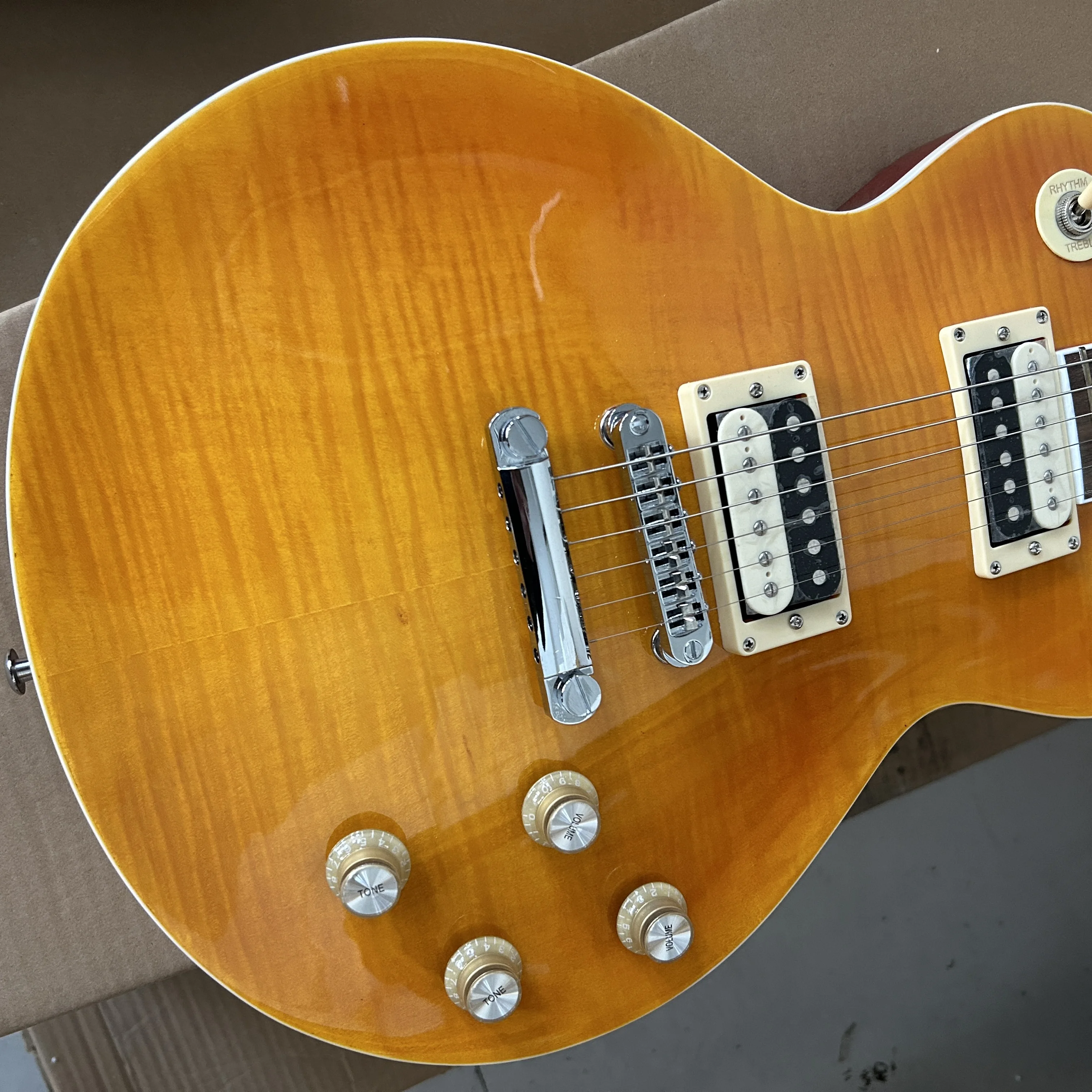 

Slash Standard 50’s - appetite amber，Solidbody Electric Guitar with Mahogany Body, and 2 Humbucking Pickups - Appetite Burst