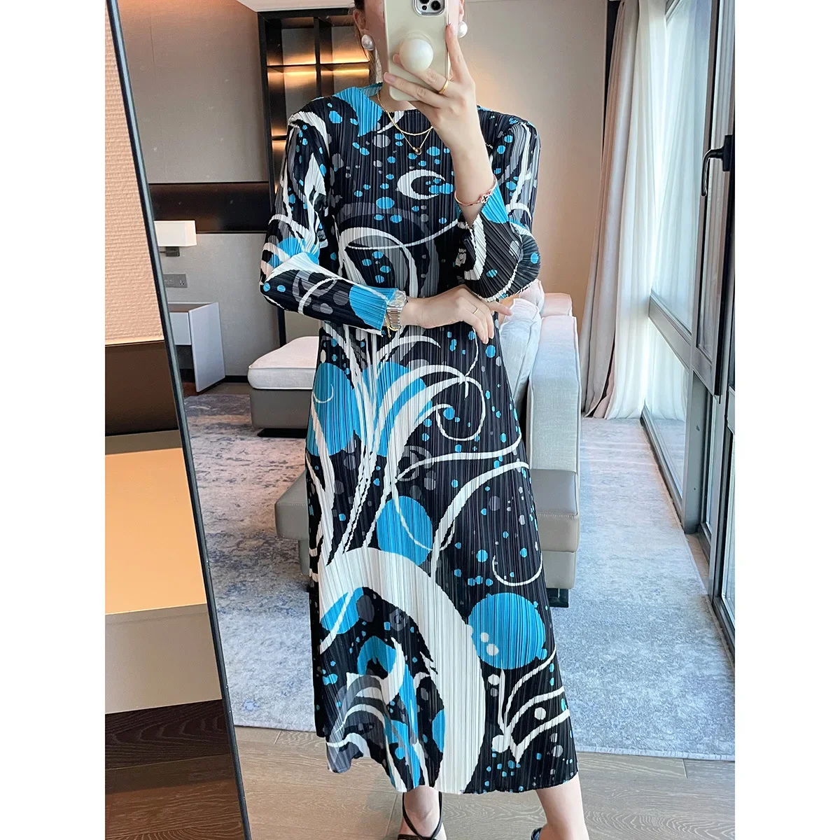 

Pleats Pleated Dress 2024 Autumn New Design Sense Printing Pleated Dress Slim Temperament Skinny Age Reduction Long Skirt