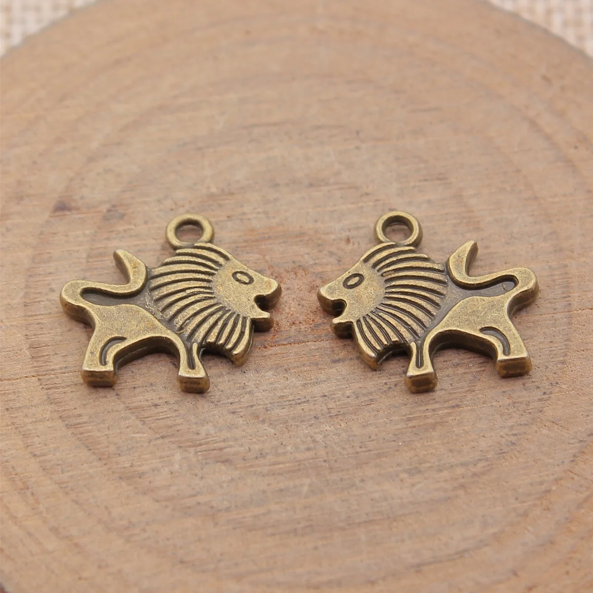 5pcs 16x15mm 2 Colors Antique Silver Color Antique Bronze Color Lion Charms Pendant For Hand Crafts Jewelry Making