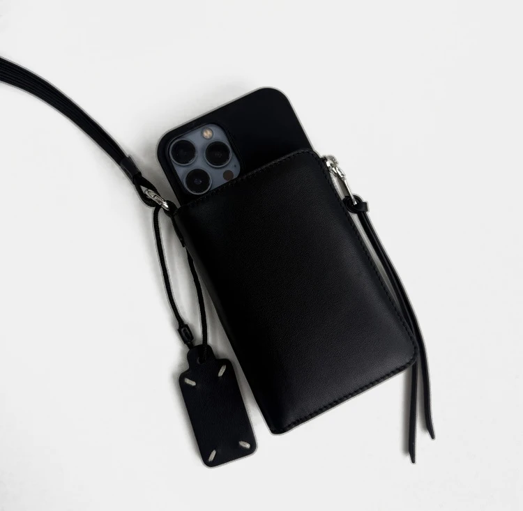 Minimalist Neck Phone Pouch Authentic Leather Card Organizer Travel Friendly Wallet Compact Carrier Women's wallet Bag for phone