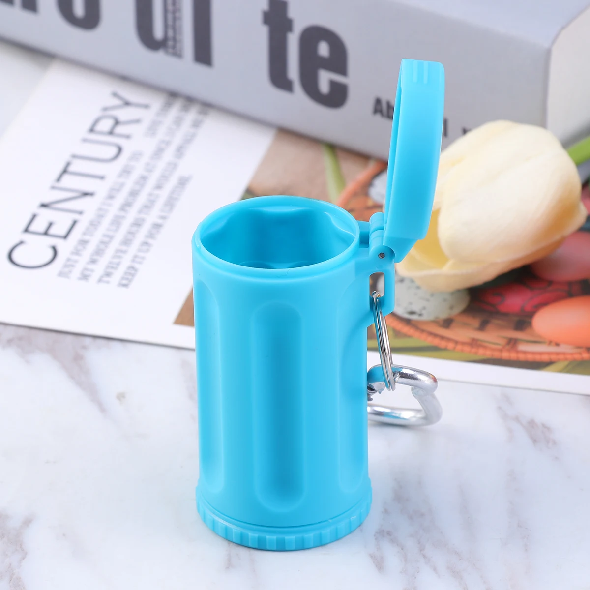 

Portable Key Chain Ashtray Mini Pocket Flame Retardant Lid Travel Smoking Cigarette Extinguisher Built-In Honeycomb