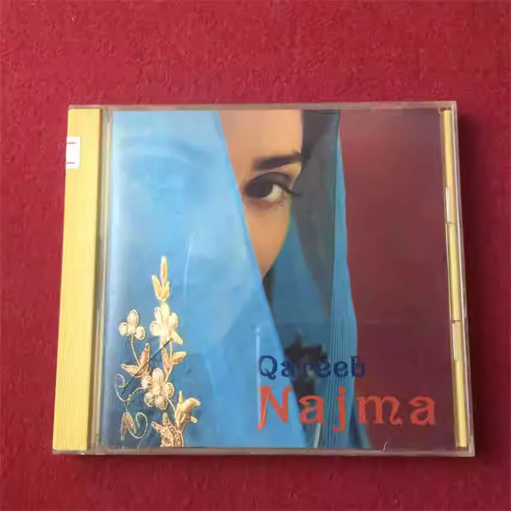 CD 'Najma Qareeb' est l'album studio d'origine révolutionnaire de 1987 de la chanteuse britannico-indienne Najma Akhtar. Sorti par Triple