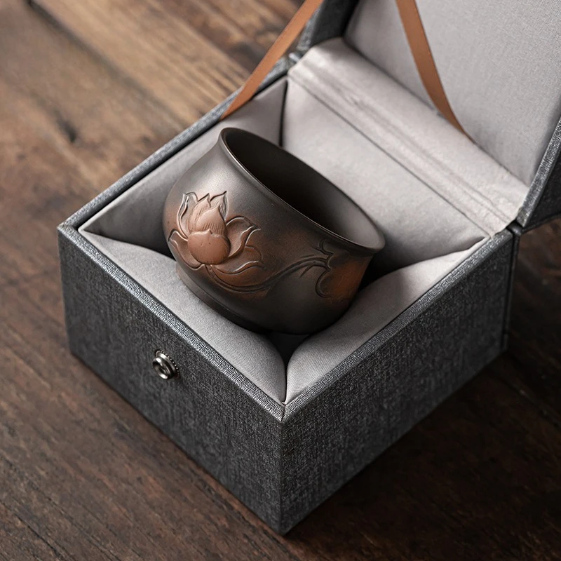 Lotus Zen Teetasse aus lila Ton – handgefertigte Kung-Fu-Teezeremonie-Tasse, chinesische handwerkliche Teegeschirr-Geschenk für Sammler