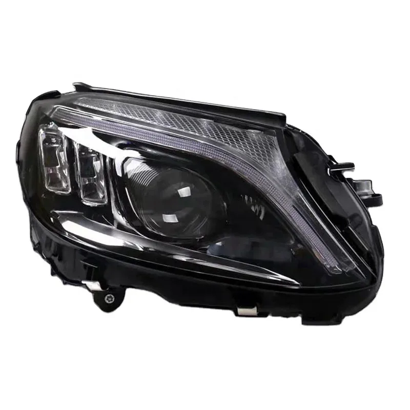 

Пластиковые фары нового типа PORBAO W205 C200 Upgr C63 19-21 год