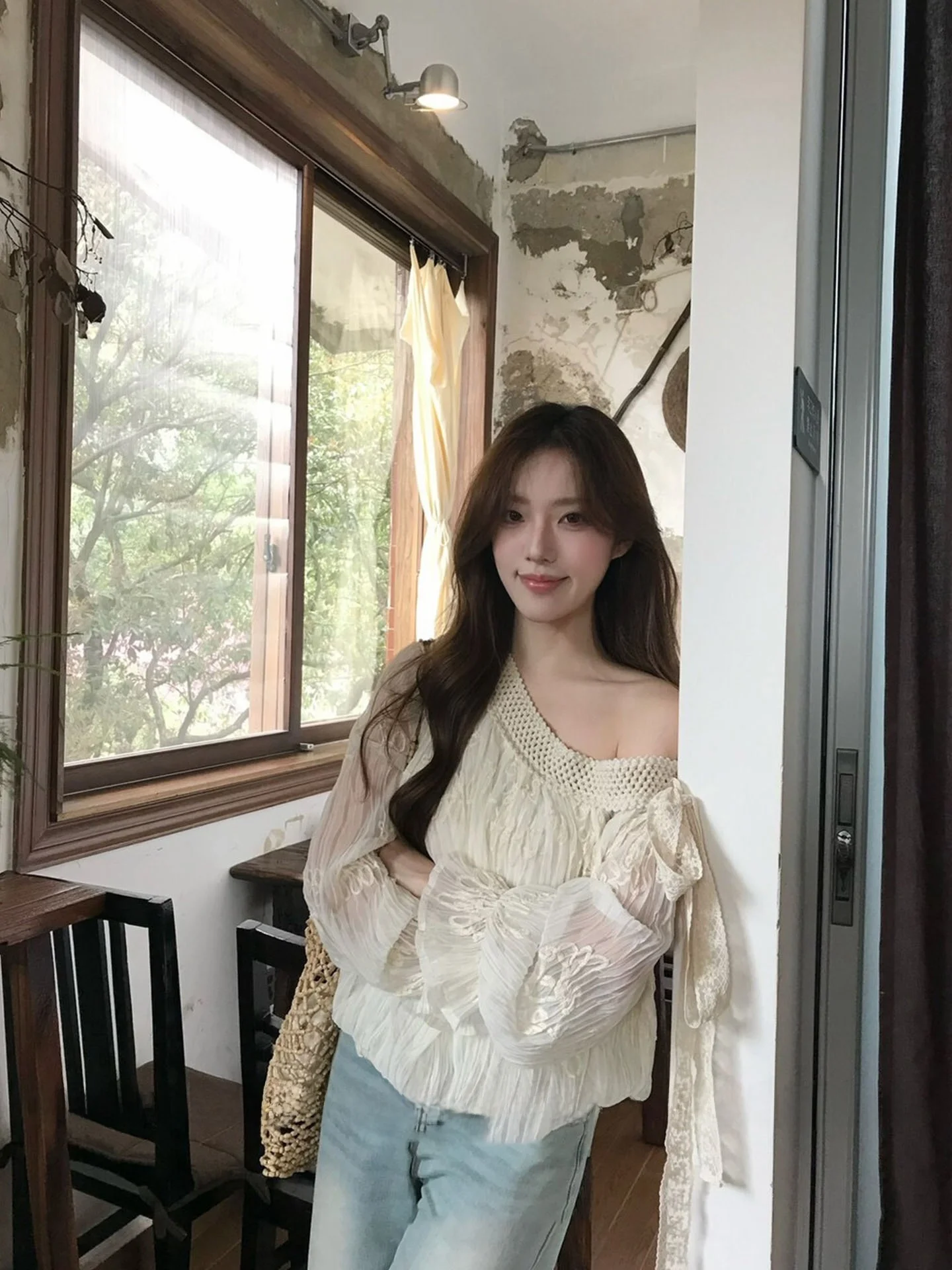 

Elegant White Lace Knot Long Sleeve Shoulder Bared Shirt for Women Loose Fitting Slimming Casual Chic Top