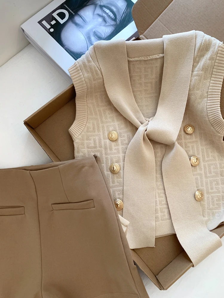 Slim Fit Knitted Vest Gold Button Design Sensation Retro Sle for Men And Women ort Top Summer Faion Commute Sle