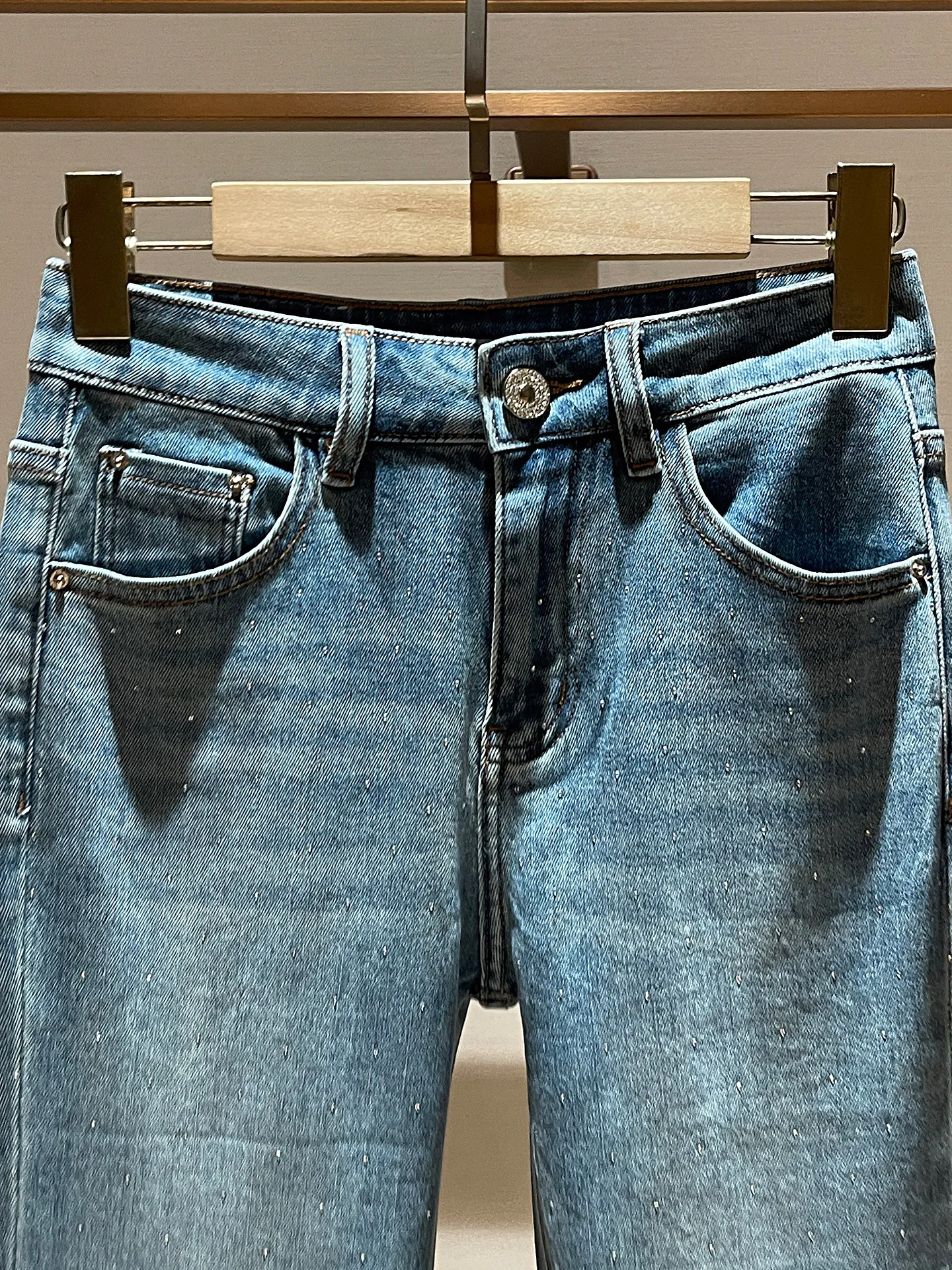 Blue washed old slightly pulled high waist thin hot diamond jeans