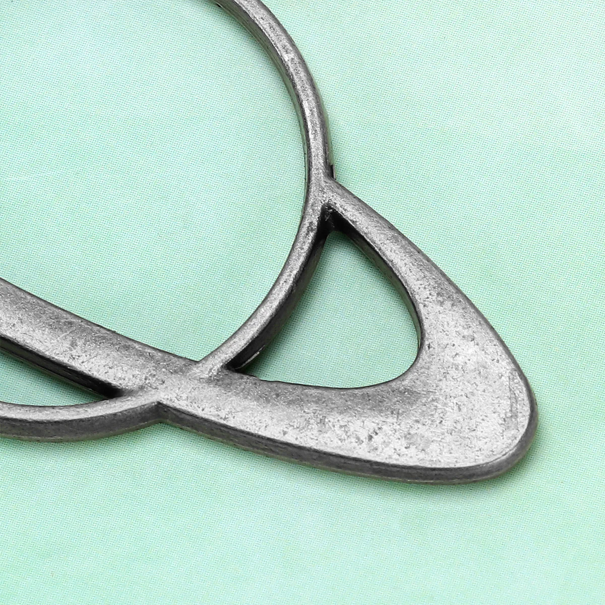 

8Pcs DIY Pendant Charms Set for Jewelry Making Crafts Alloy Pendant Frames Hollow Out Planet Design Silver Tone Accents