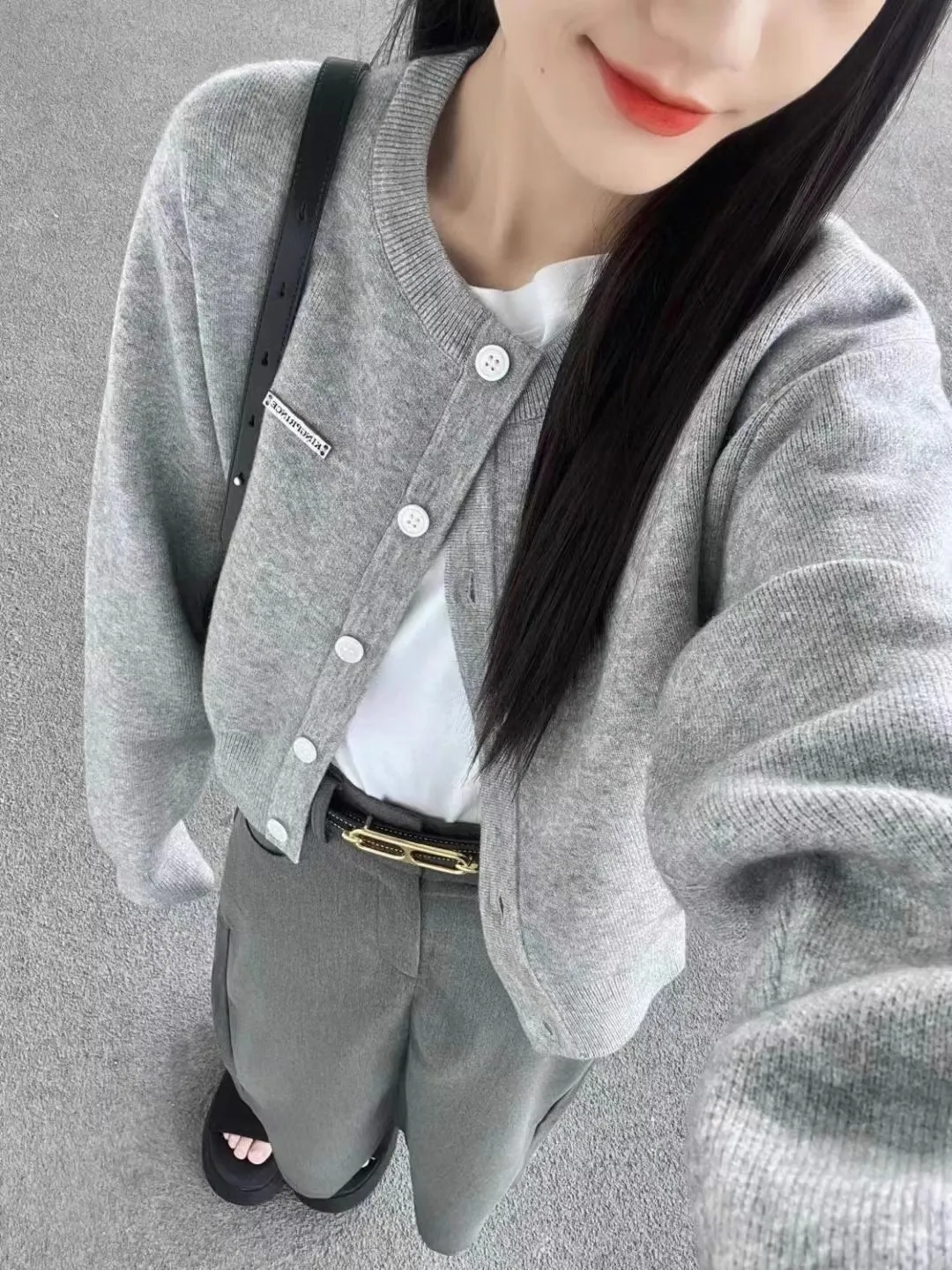 

2025 Women Gray Short Knit Cardigan Round Neck Long Sleeve Top Spring Autumn Slim Fit Basic Coatigan