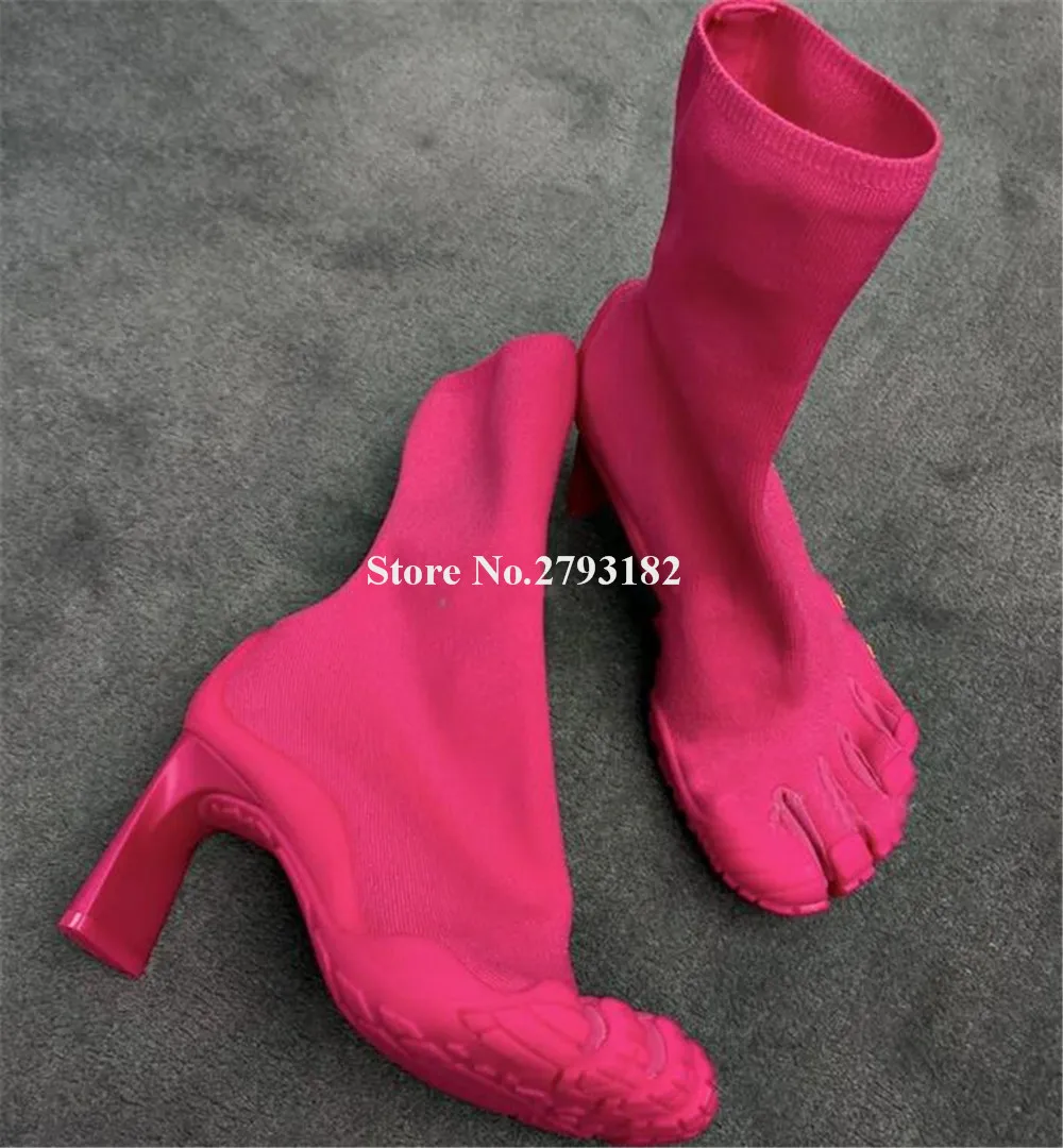 Sepatu bot pendek hak Chunky untuk wanita terbaru lima figner Toe Wanita desain unik Hot Pink Hitam aneh tumit pergelangan kaki