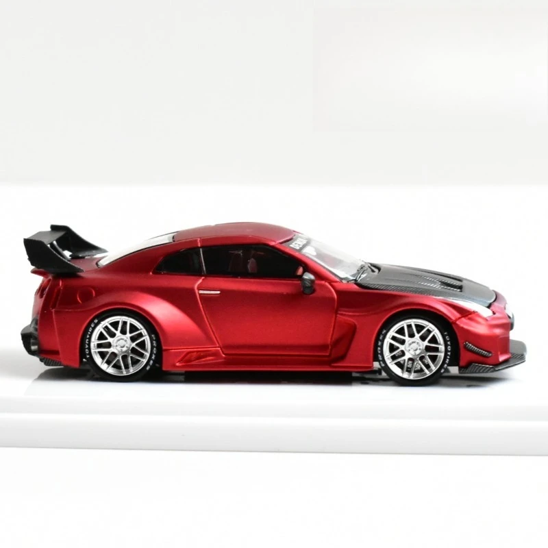 Demon King Auto 1/64 GT-R R35 Wyświetlana na wystawie, ekskluzywna, metalowa replika pojazdu, odlewany model samochodu, zabawka kolekcjonerska, prezent na Boże Narodzenie dla chłopca