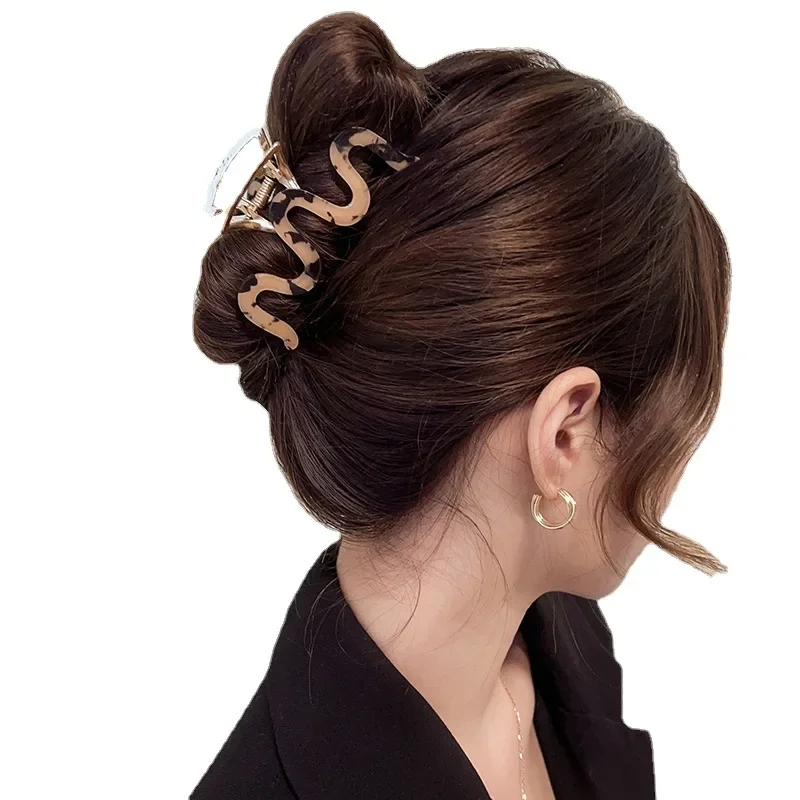 

*Women's Premium Acetic Acid Crab Hair Clip Retro Acetate Shark Clip Elegant Crab Ponytail Braid Hair Claw Hairpin Headdress