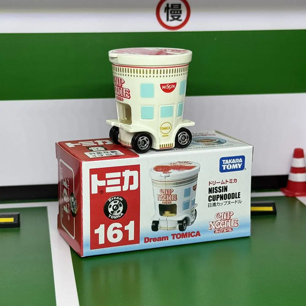 TAKARA TOMY Tomica Dream Tomica cup noodle 161 Alloy Car Model Cartoon Food and Game Car Cup driving Leriqing Lamian Noodles Car