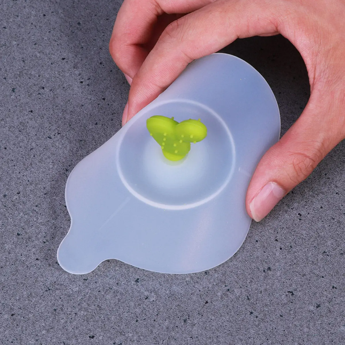 Silicone Drink Cover Cup Lid Cactus Shape 2 Leaves Airtight Seal for Hot Cold Drinks Microwave Safe Proof Light Green