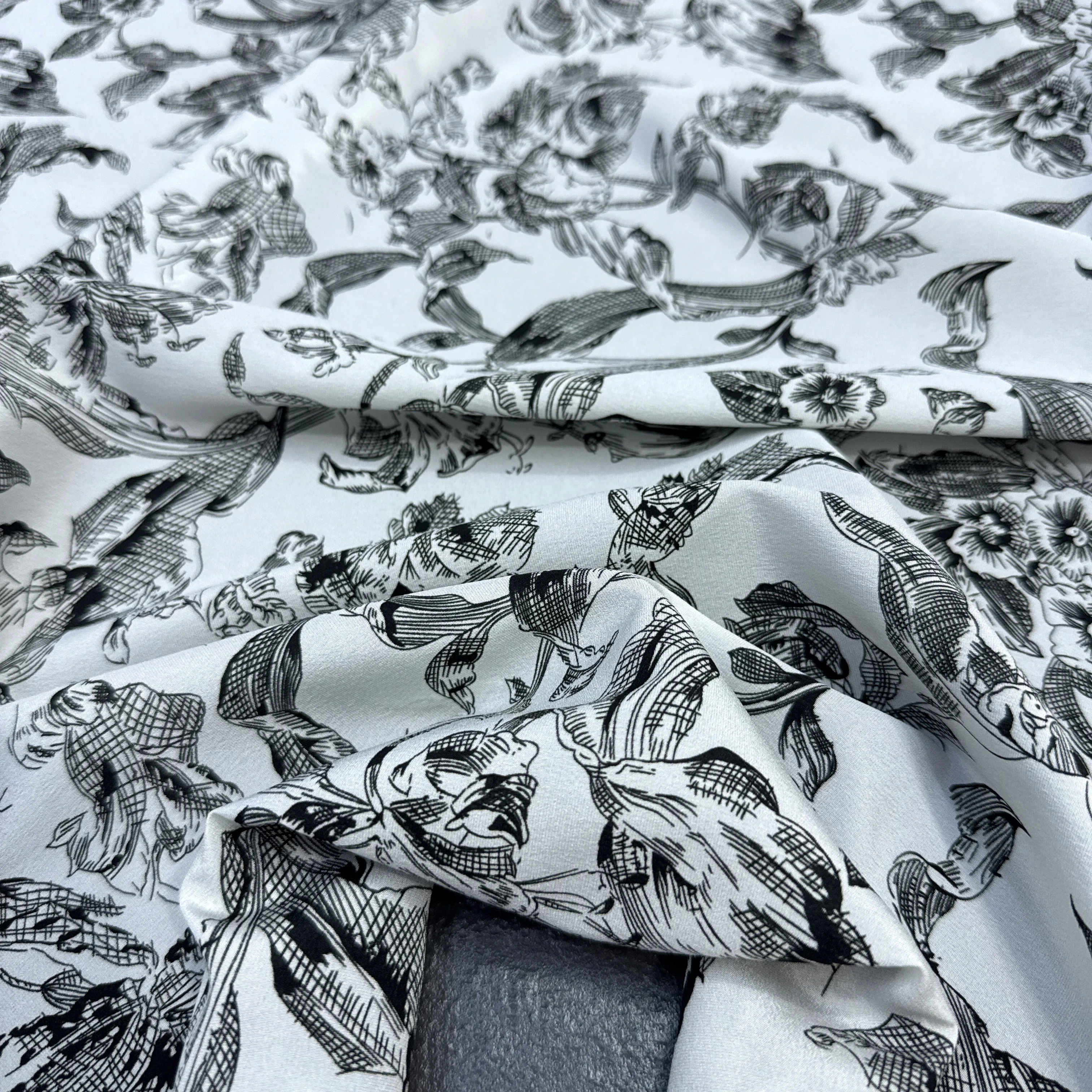 Black Printed Stretch White Silk Crepe de Chine Fabric for DIY Sewing Summer Dress Pajamas Soft Comfortable Silk Fabric FR7012