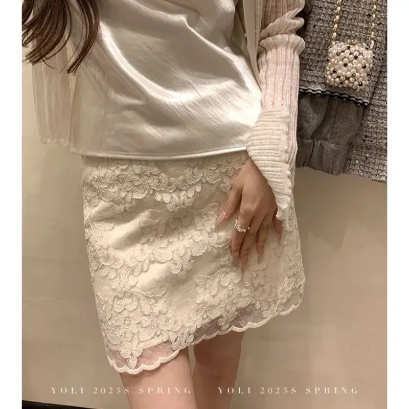 Women's Beige Floral Lace Mini Skirt High Waist Bodycon Scalloped Hem Skirt for Party Daily
