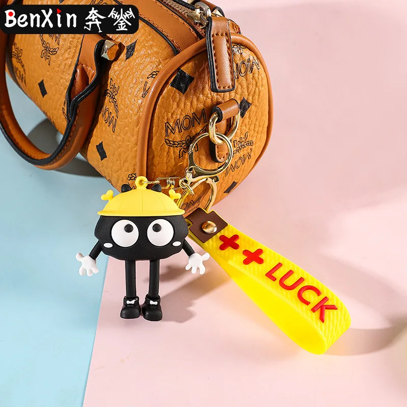 Minso 車のペンダント、キーチェーン、カップルバッグペンダント、黒炭玉漫画 3D ミニチュア像、キーチェーン