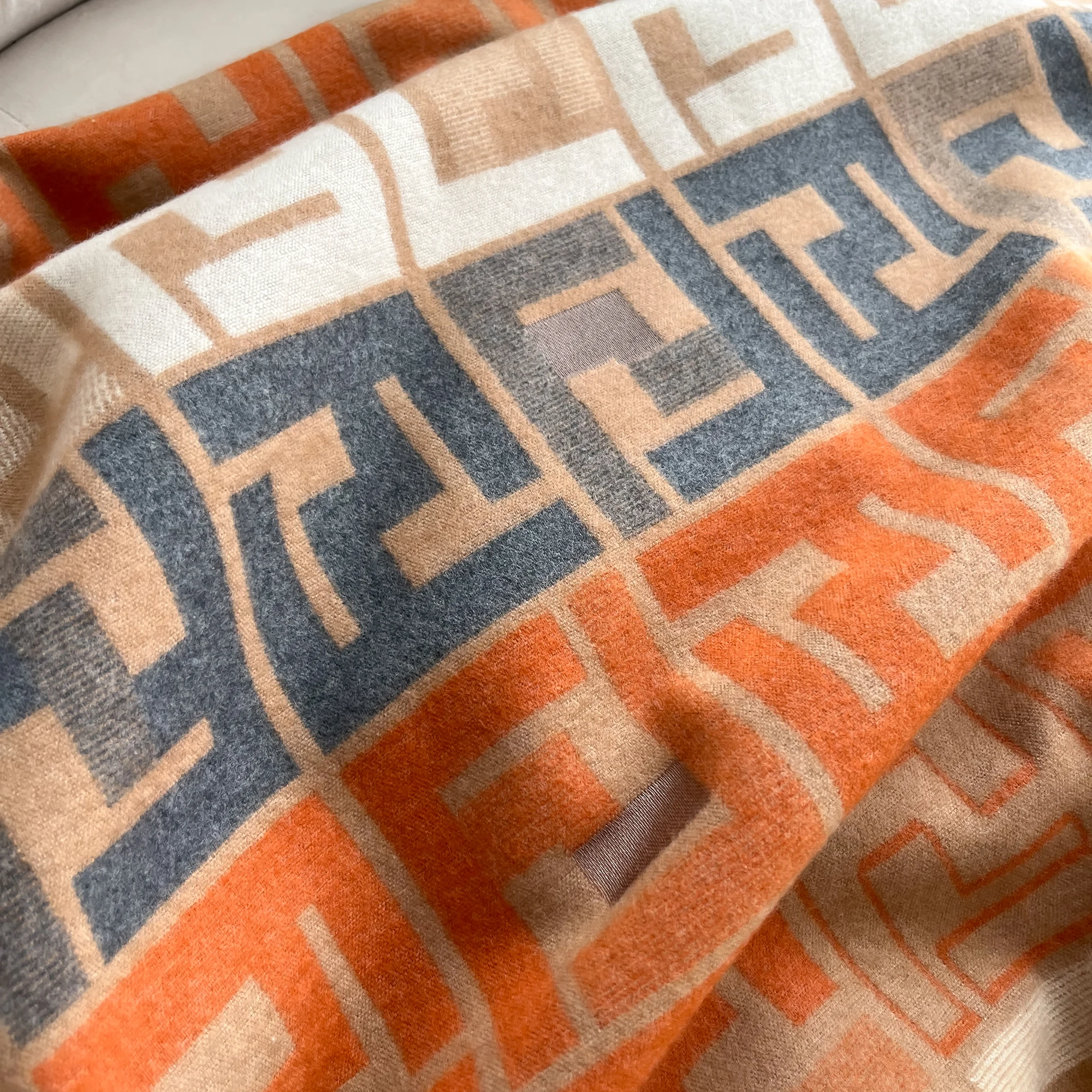 2025 جديد فاخر المرأة الوجهين طباعة وشاح لينة الدافئة الباشمينا شال أنيق الشتاء في الهواء الطلق Coldproof يندبروف بطانية وشاح