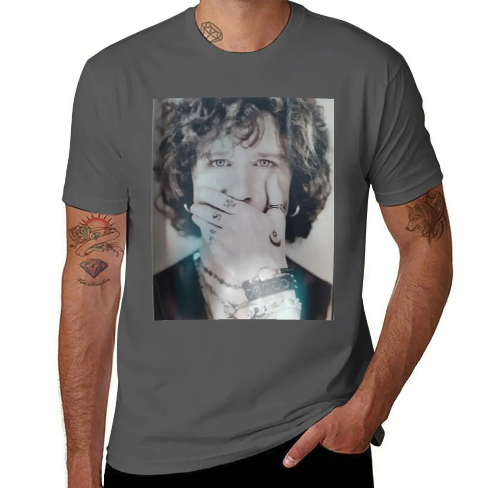 

BUNBURY SAVES SILENCE. HEROES OF SILENCE. T-Shirt Relaxed Fit Casual Short Sleeve Top