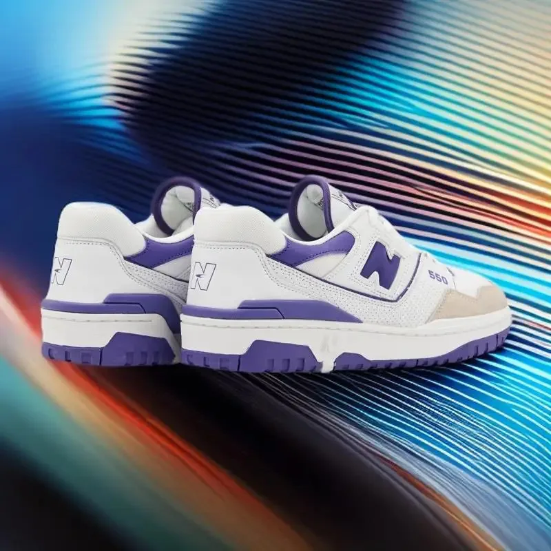 

Летняя пара: обязательный для нового сезона кроссовки, модные и удобные повседневные спортивные туфли на плоской подошве.